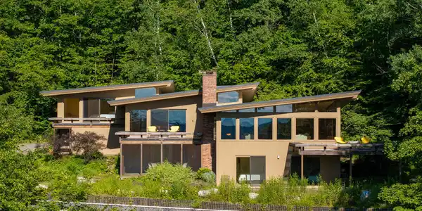 751 East Rd