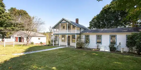 107 Main St South