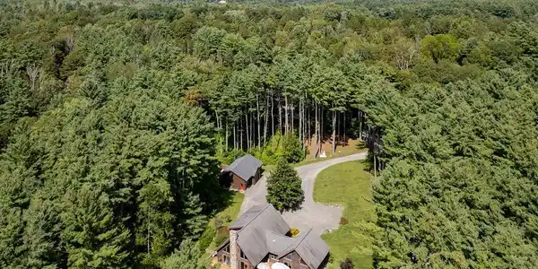 9 Bott Hill Rd