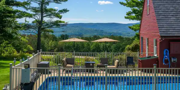 Image 2: Screen - 21 Stone House Rd Canaan NY 120