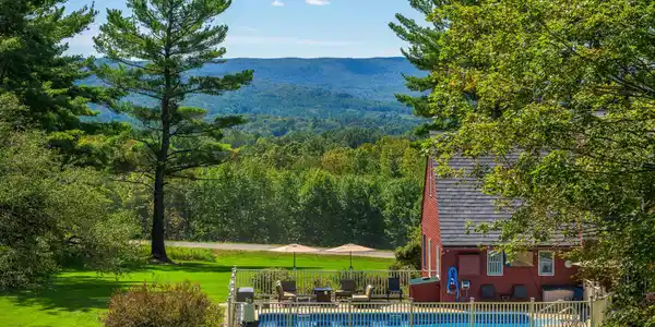 Image 4: Screen - 21 Stone House Rd Canaan NY 120