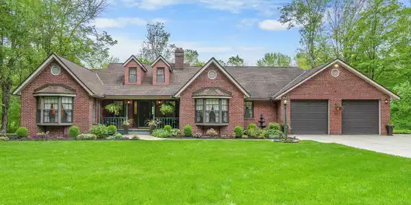 5 Victoria Ln