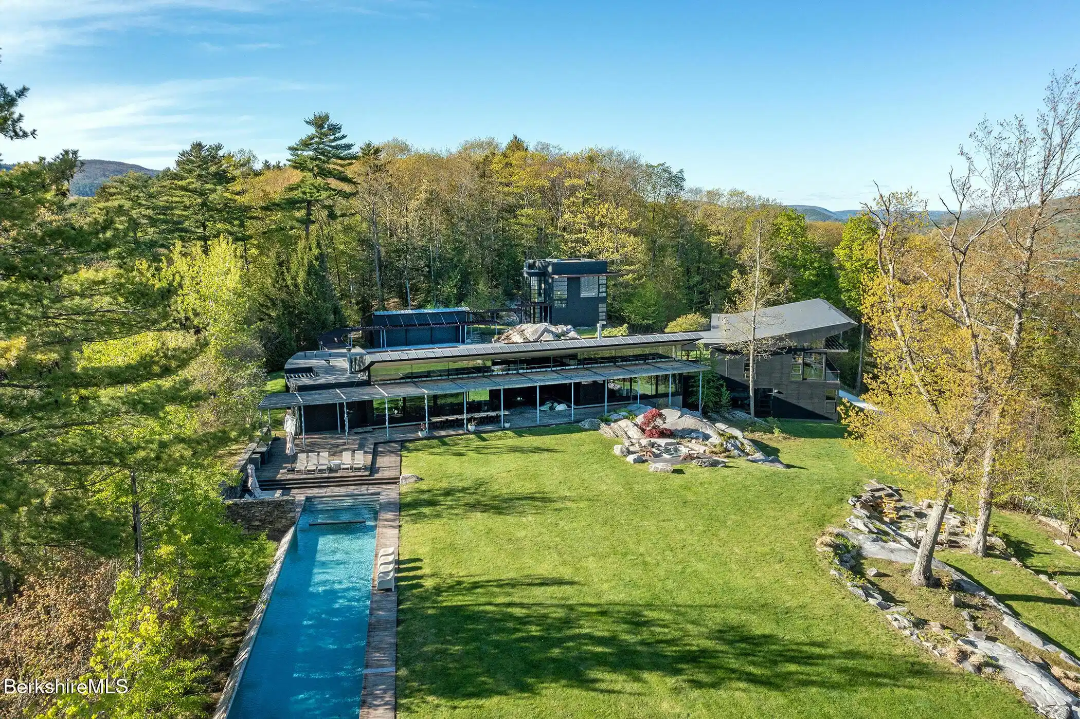 Image 1: House and Pool