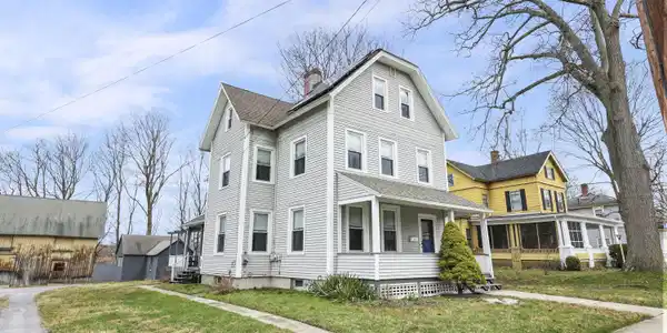 84 Elizabeth St