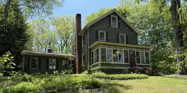 6 Beacon Hill