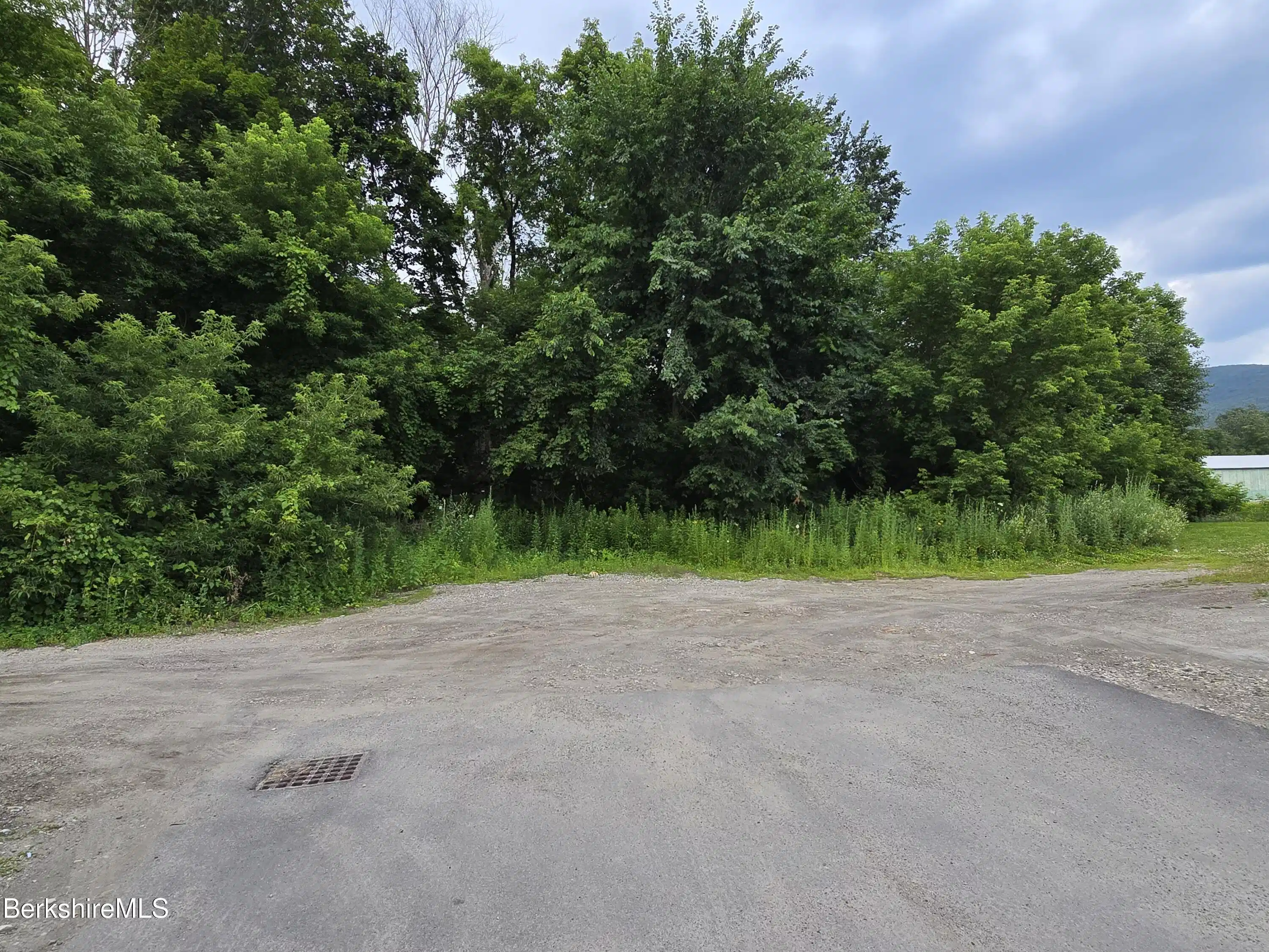 Image 1: Industrially Zoned lot