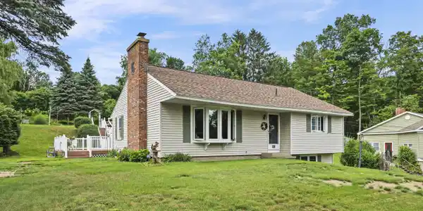 Image 3: 15 Exterior Front
