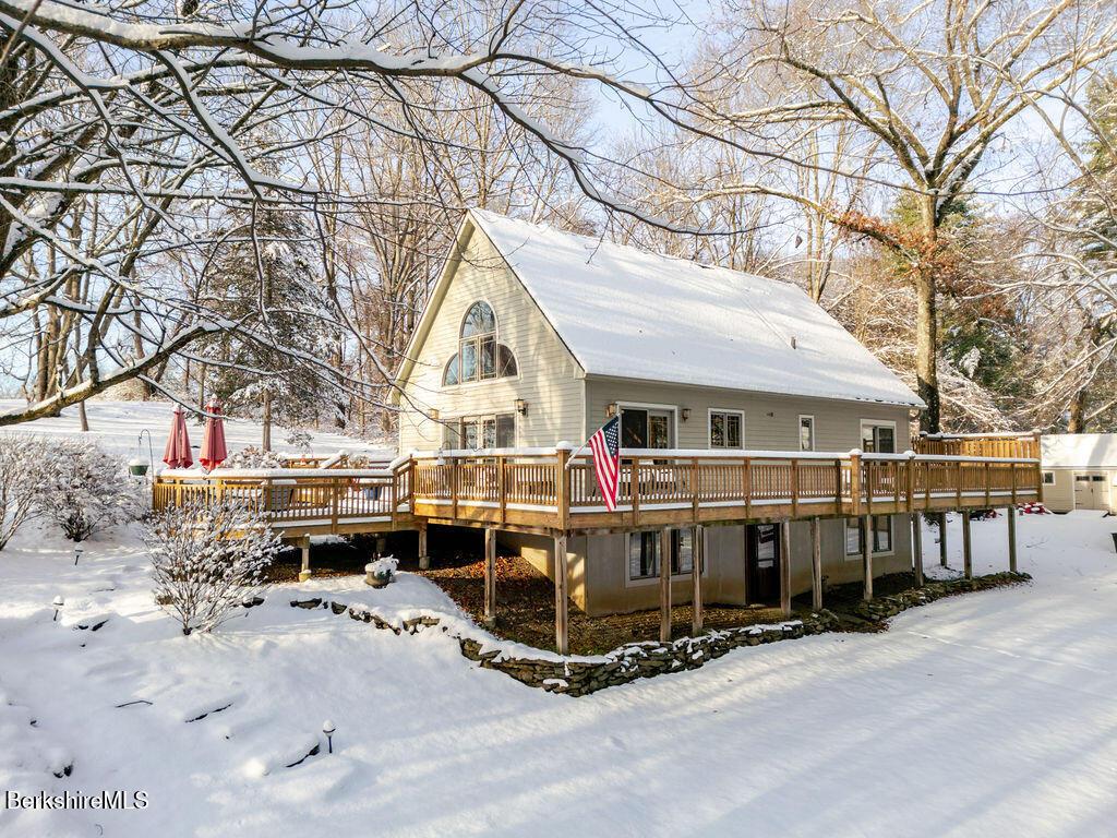 Image 2: Exterior - WINTER