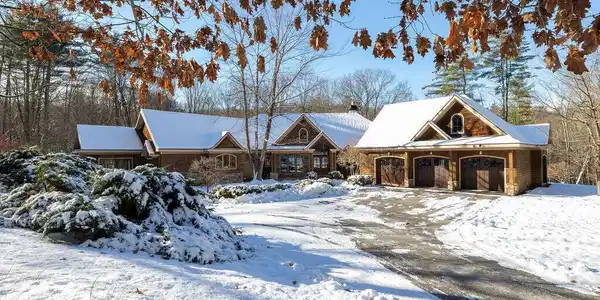 116 Brush Hill Rd