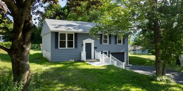 142 Franklin St