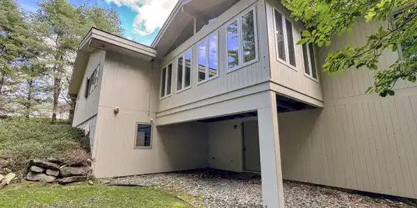 Image 3: Exterior