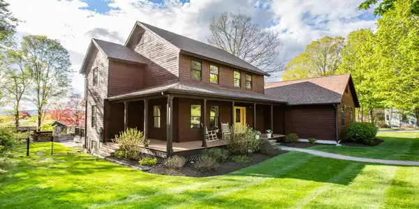 48 Lindsay Dr