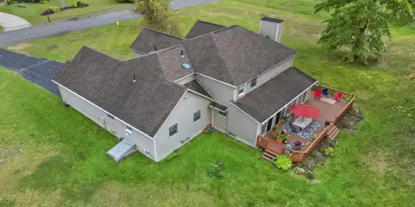 Image 2: 905 Aerial View