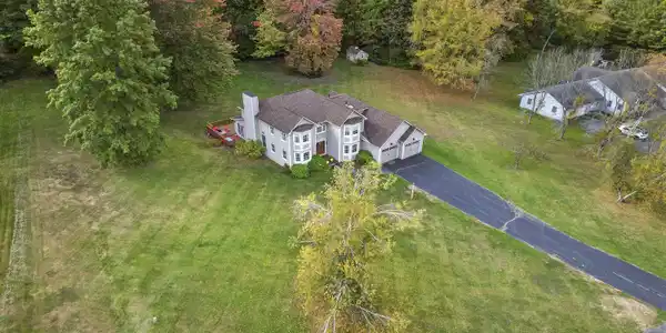 Image 4: 920 Aerial View