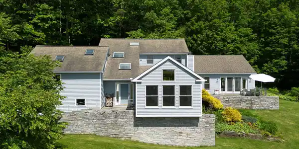 Image 4: 0003-exterior