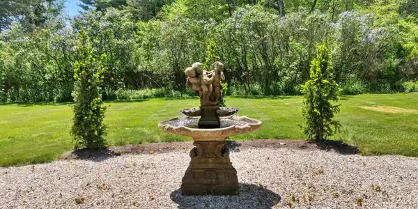 Image 3: Exterior