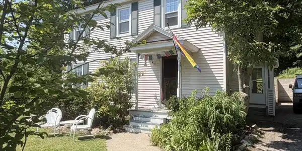 47 Beacon St