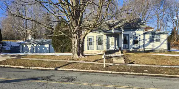 27 Church St