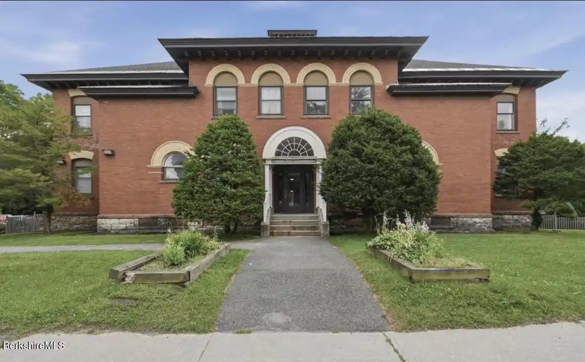 Image 1: 60 North St.