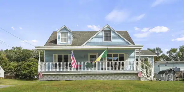 156 Draper Ave