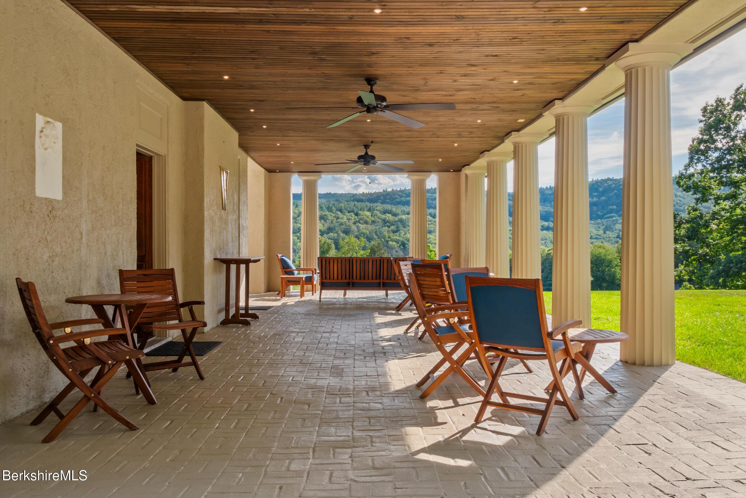 Image 3: 04_COBBLE HOUSE_WPSIR JB_LCF090225