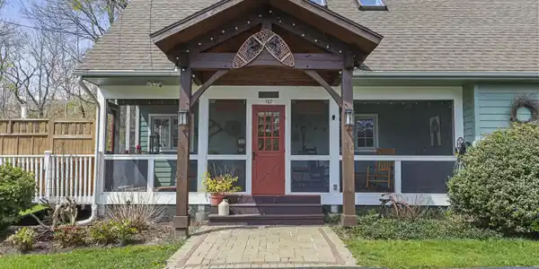 Image 3: Exterior Front