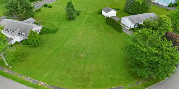 Faucett Ln