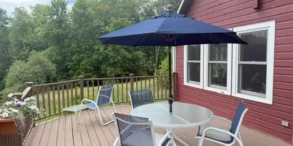 Image 3: Front deck