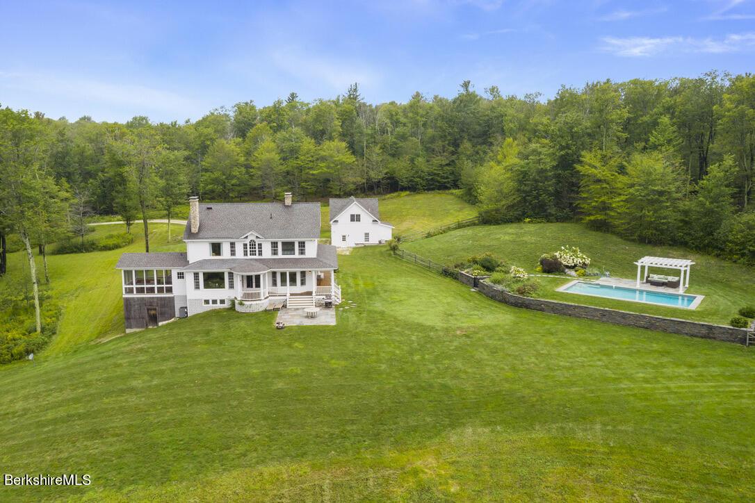 Image 2: Views-House, Pool, Guest House