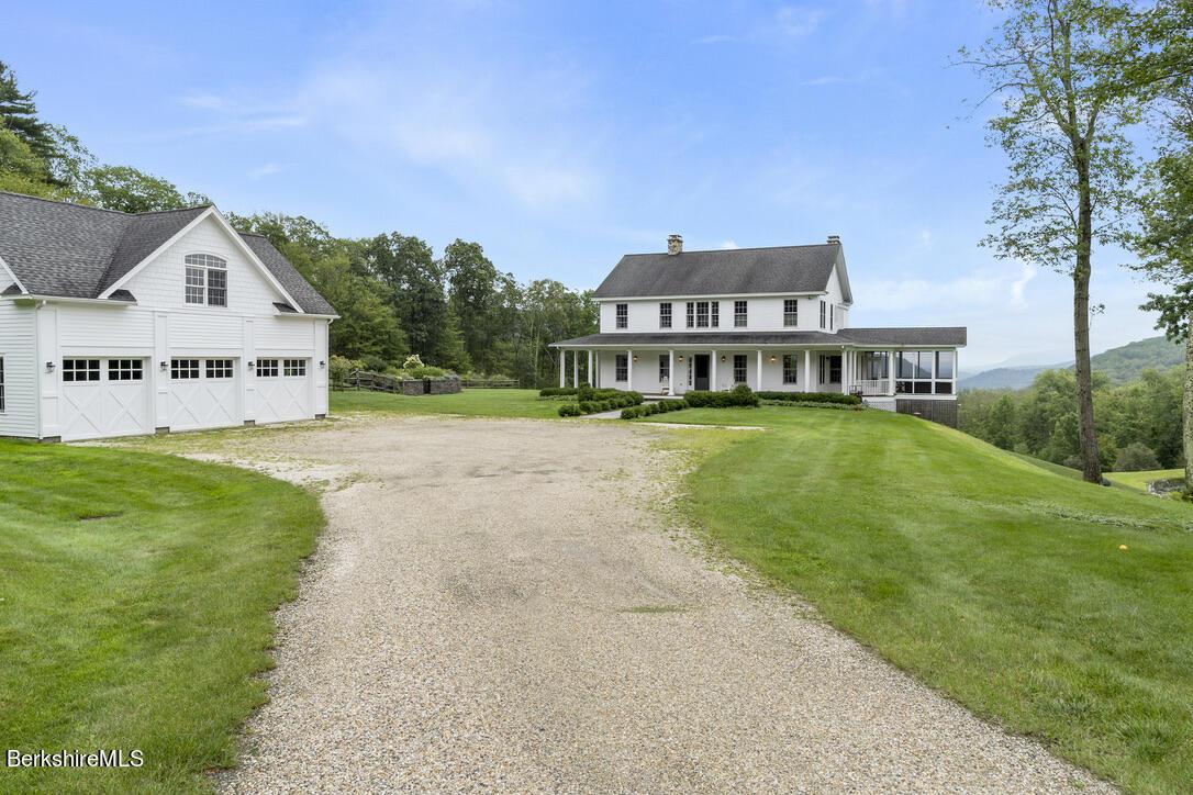 Image 3: Driveway