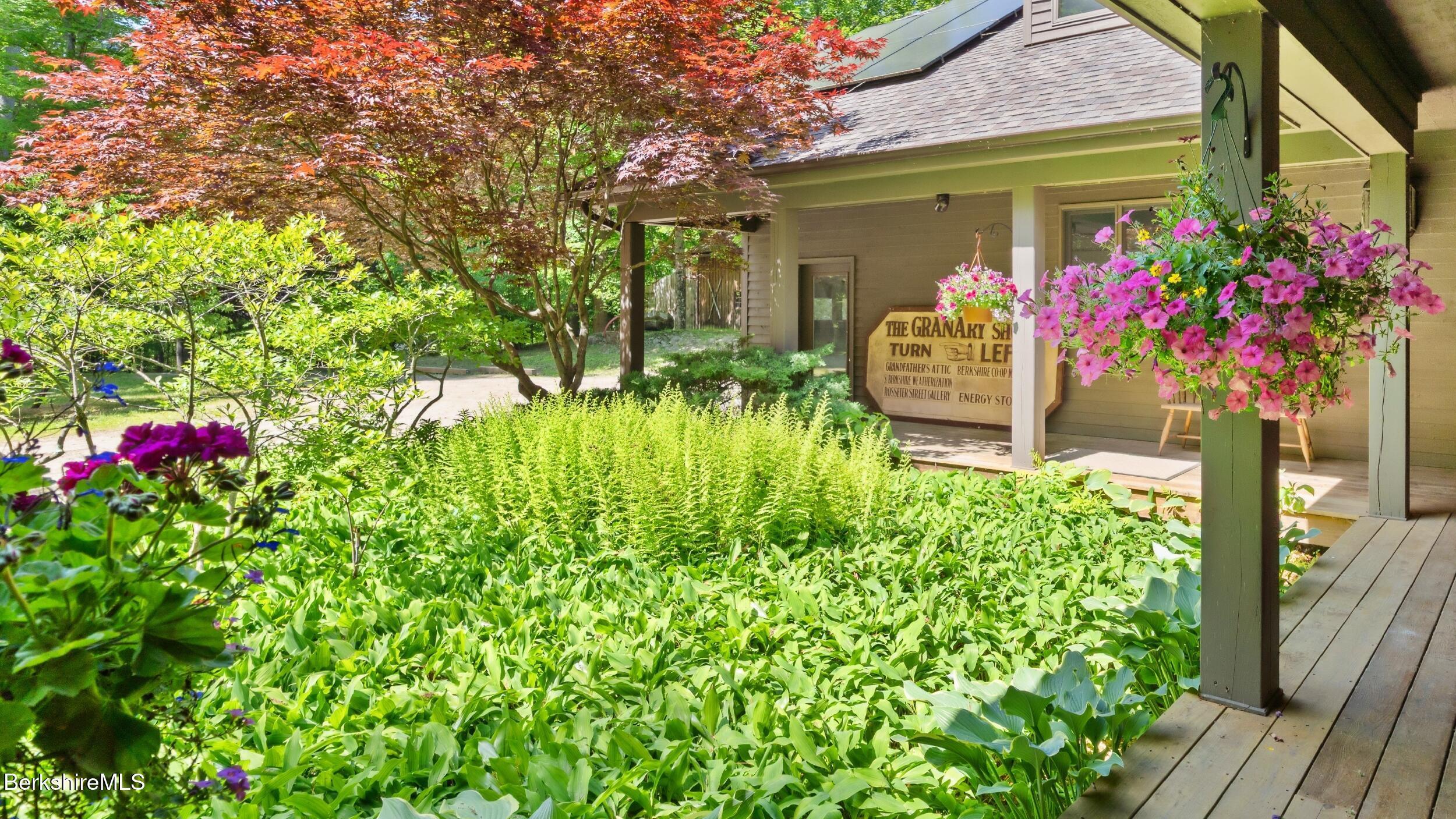 Image 4: Exterior - 4LR