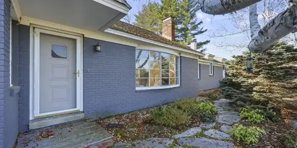 Image 3: 15 Front Entry