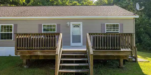 Image 3: 0003-exterior