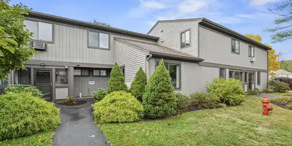 231 Hemlock Ln South