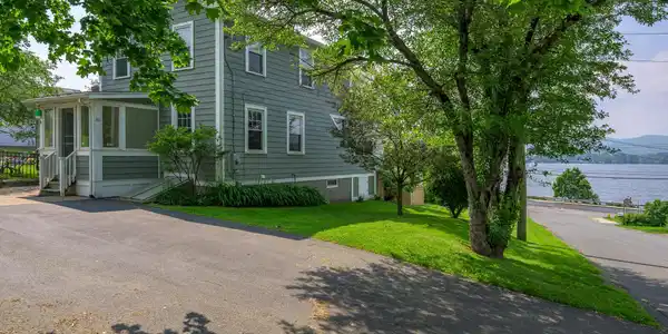 89 Exeter Ave