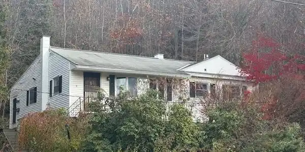 100 N Hoosac Rd