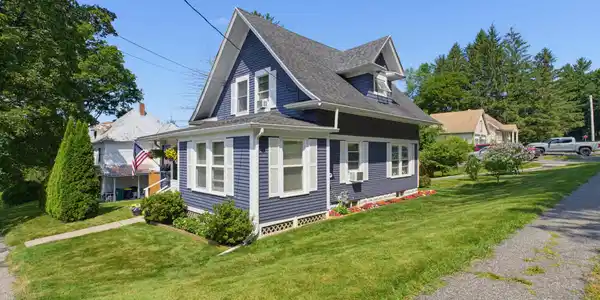 Image 4: Exterior