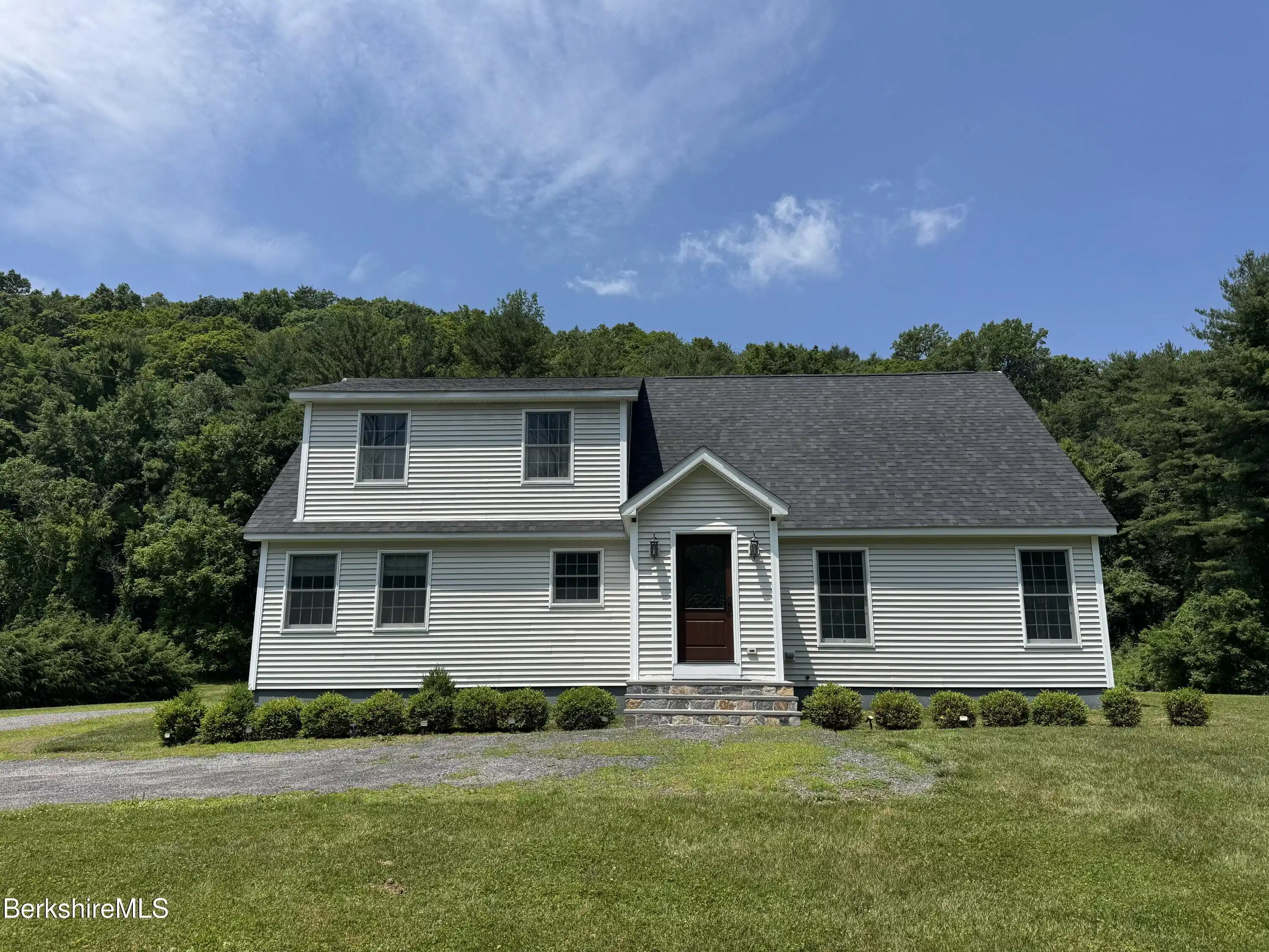 Image 1: Exterior