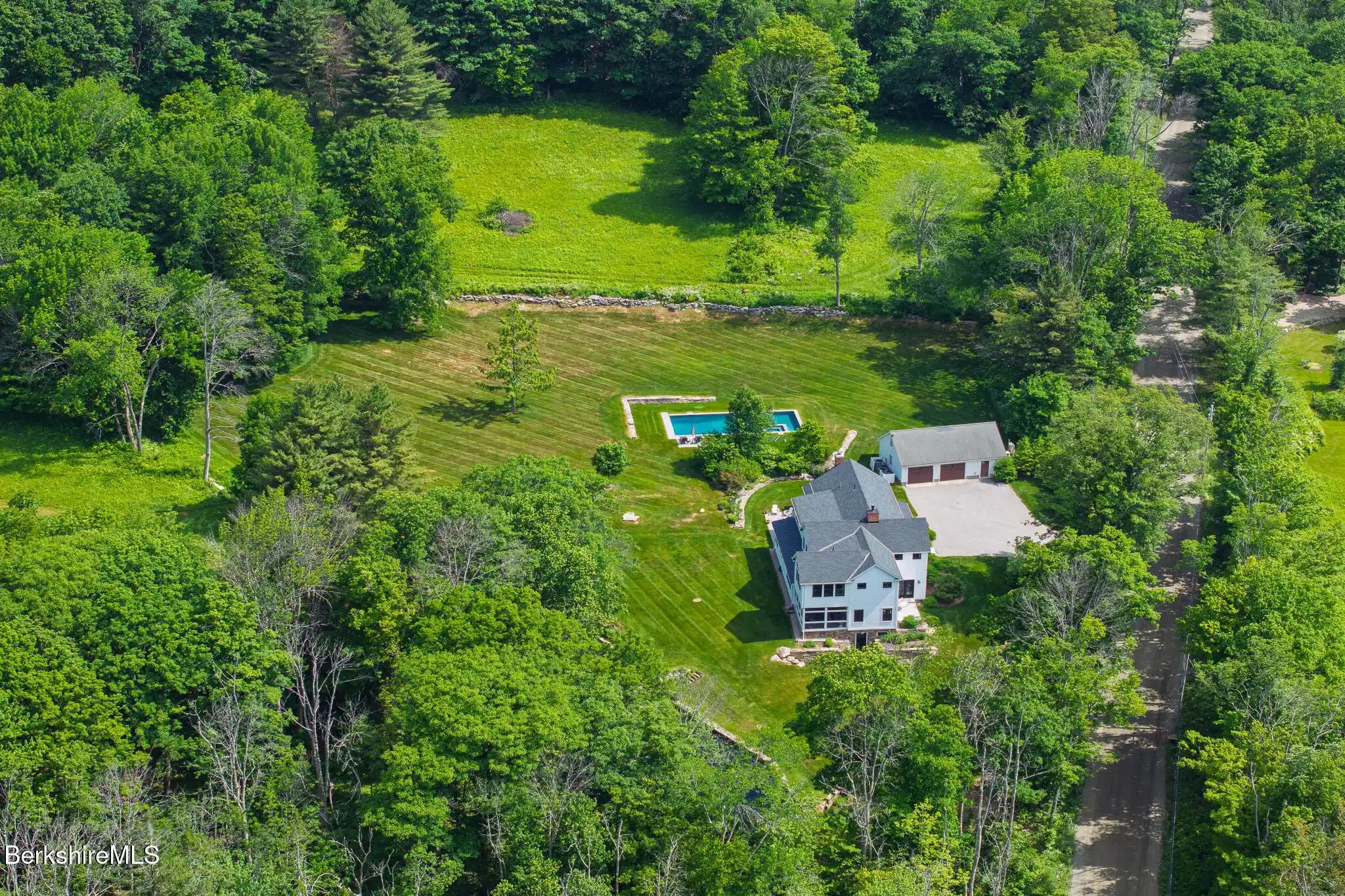 Image 1: Screen - 161 Beartown Mountain Rd Great