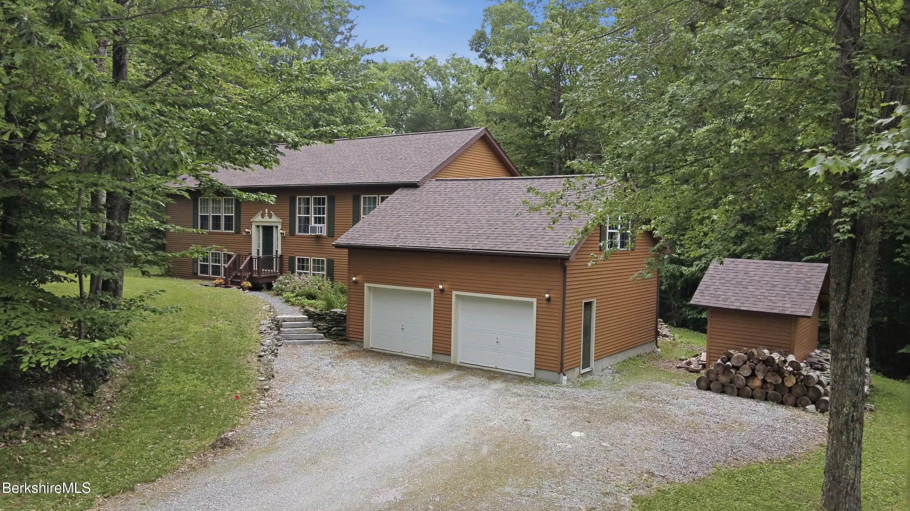 Image 1: Exterior Front