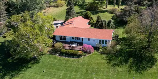 523 Breezy Hill Rd
