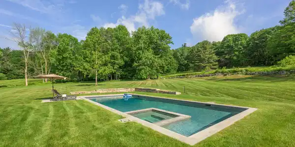 Image 3: Pool 1