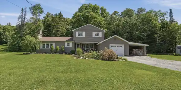 Image 2: EXTERIOR FRONT