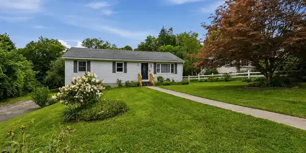 90 Brickyard Ct