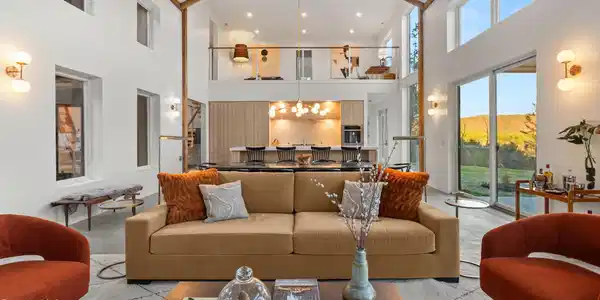 Image 3: Livingroom