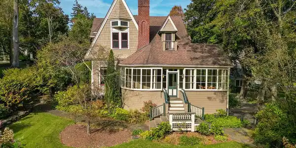 56 Taconic Ave