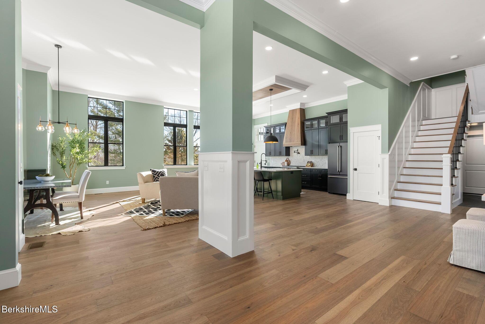 Image 2: Image (31 of 53)