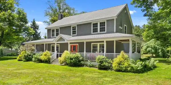 321 North Plain Rd