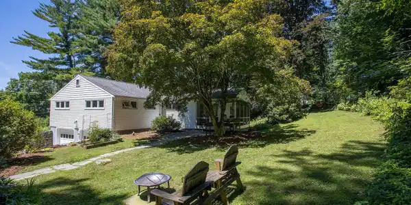 18 Baldwin Hill Rd