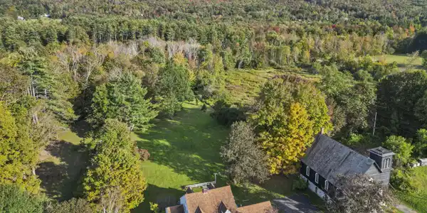 Image 3: Land Mountain Views